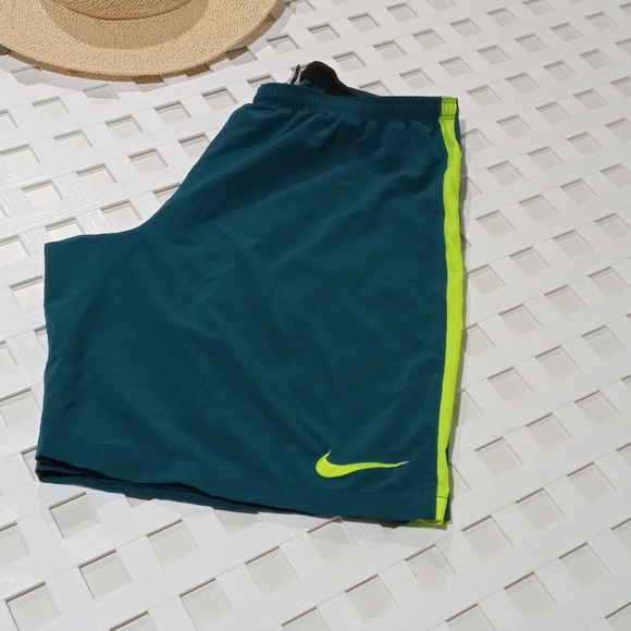 Nike Dri-Fit Shorts - Picture 7 of 7